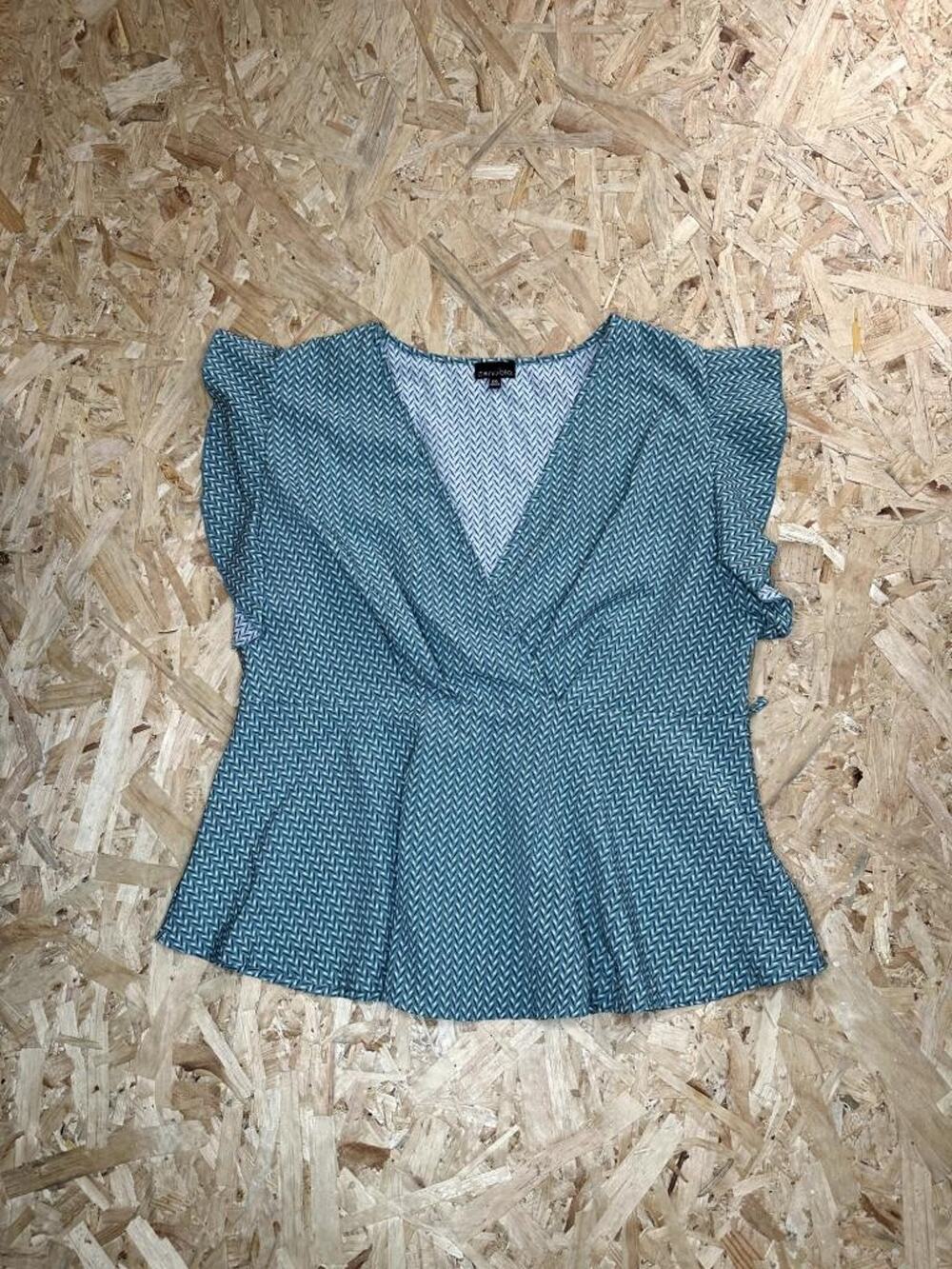 Zenobia Womens 2XL Green Geometric Print Peplum Top V-Neck Flutter Sleeve